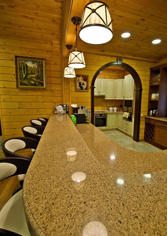Комплекс Відпочинку Goldfіsh Сlub Guest House Babintsy Bagian luar foto