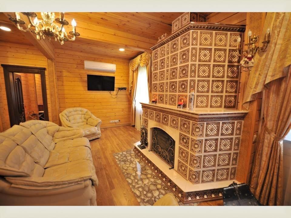 Комплекс Відпочинку Goldfіsh Сlub Guest House Babintsy Bagian luar foto