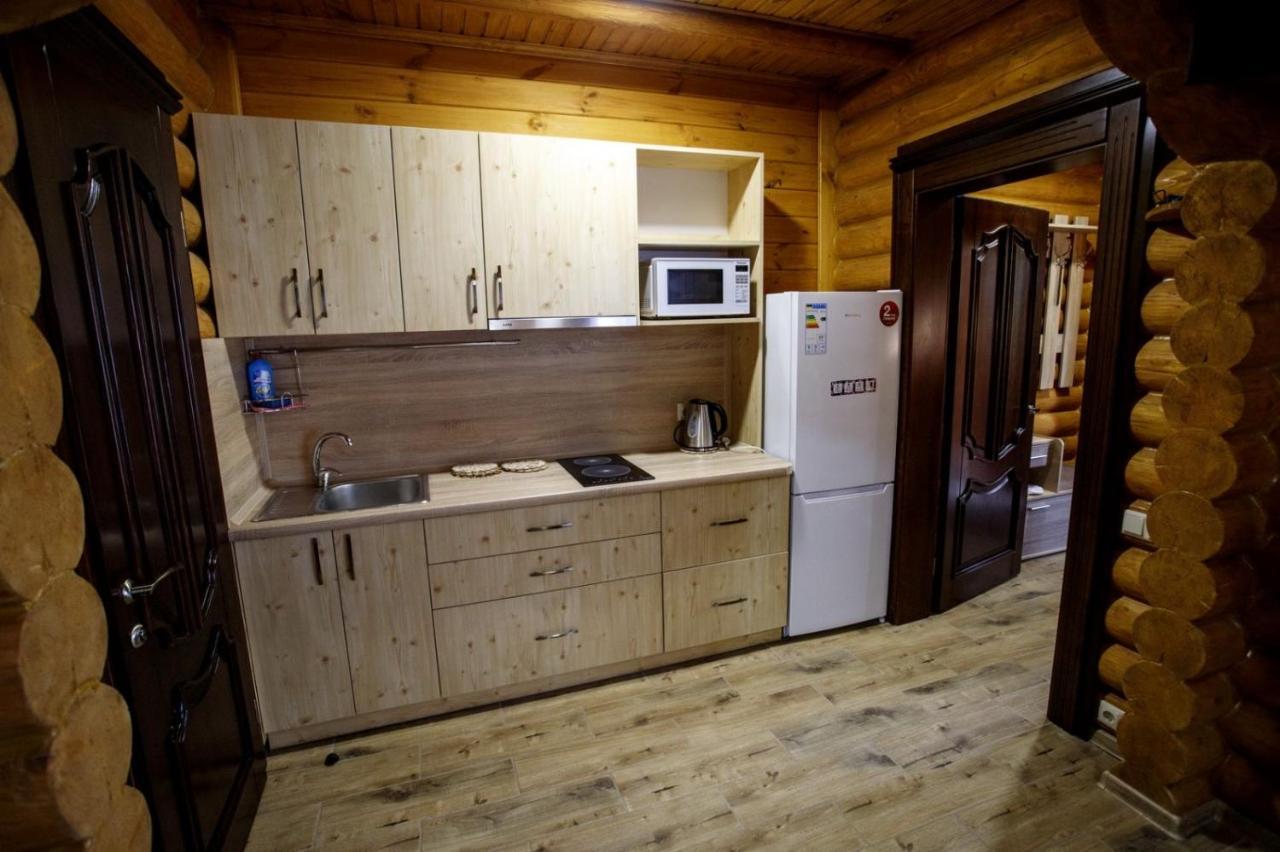 Комплекс Відпочинку Goldfіsh Сlub Guest House Babintsy Bagian luar foto