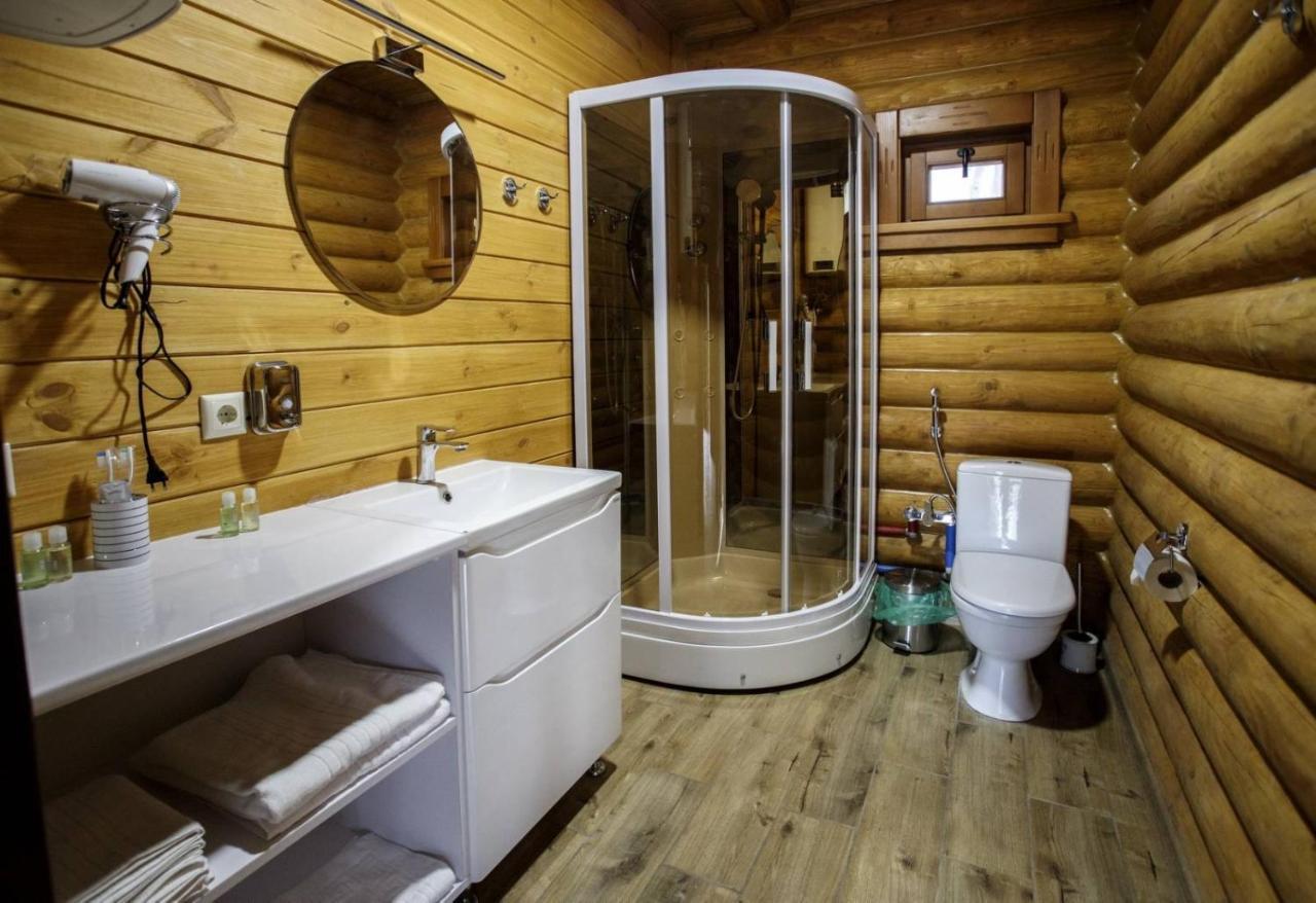 Комплекс Відпочинку Goldfіsh Сlub Guest House Babintsy Bagian luar foto