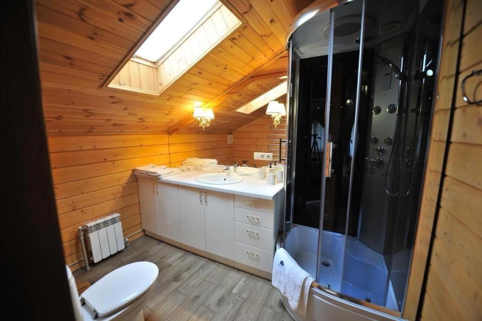 Комплекс Відпочинку Goldfіsh Сlub Guest House Babintsy Bagian luar foto