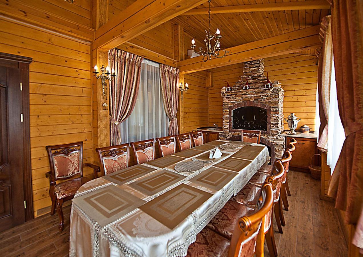 Комплекс Відпочинку Goldfіsh Сlub Guest House Babintsy Bagian luar foto