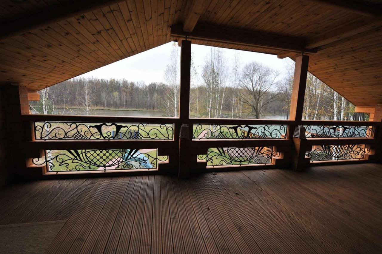 Комплекс Відпочинку Goldfіsh Сlub Guest House Babintsy Bagian luar foto